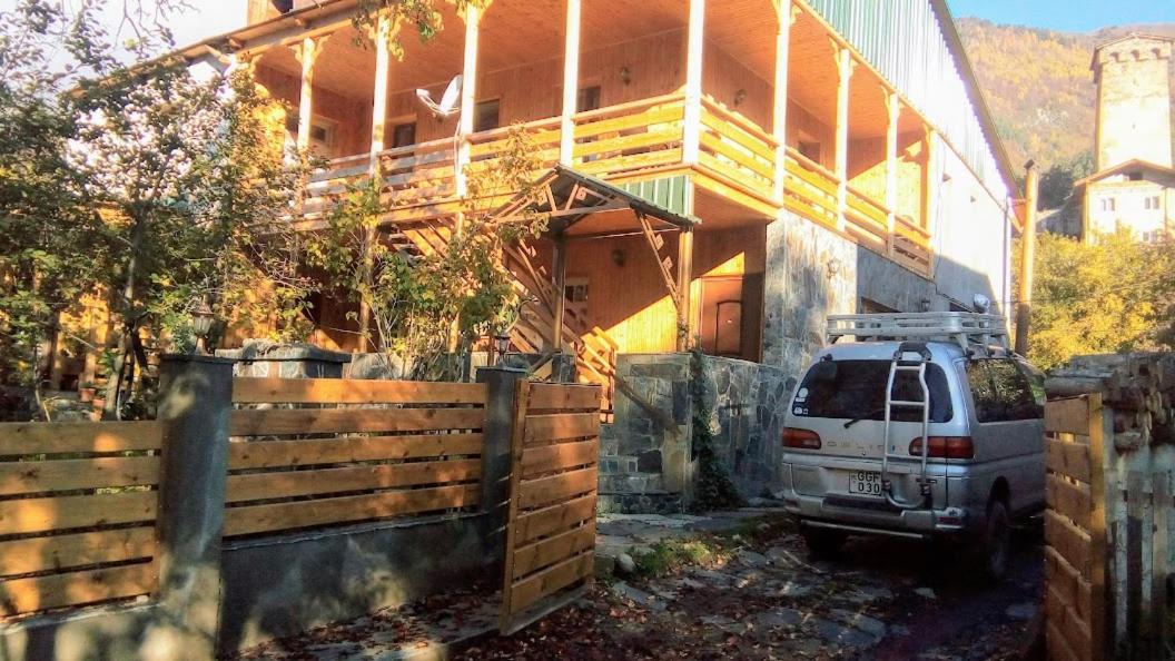 Guest House Kaldani Mestia Bagian luar foto