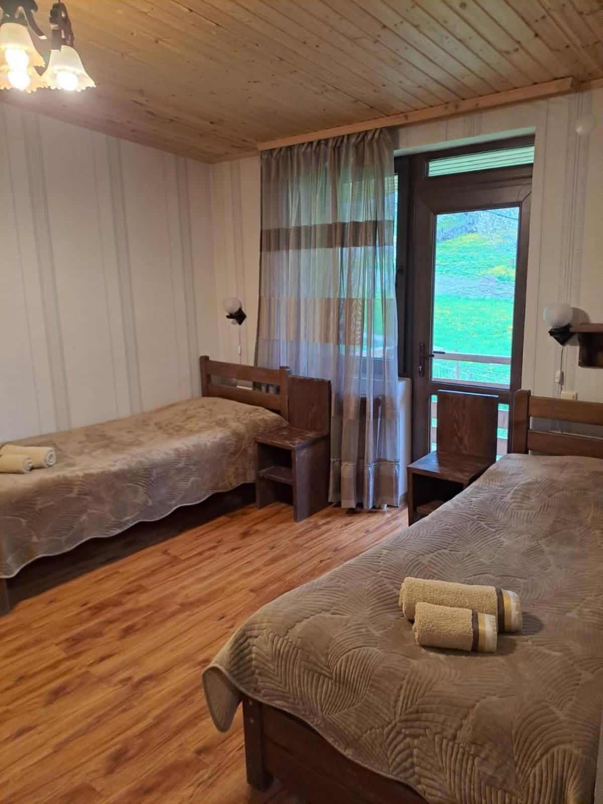 Guest House Kaldani Mestia Bagian luar foto