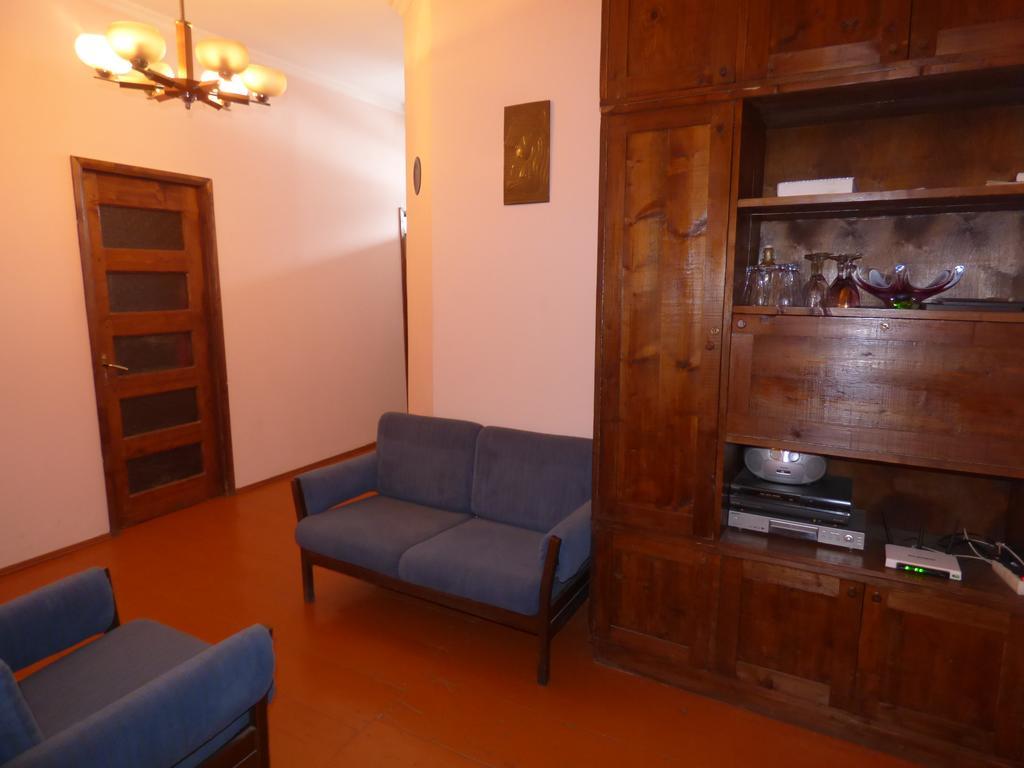 Guest House Kaldani Mestia Bagian luar foto
