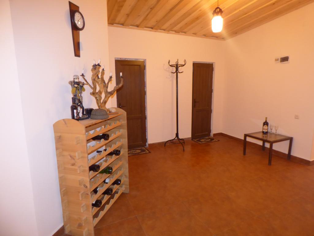 Guest House Kaldani Mestia Bagian luar foto